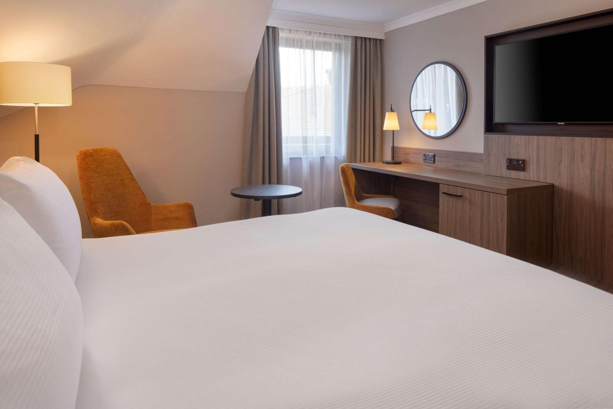Deluxe King Room,1557406810:JPEG